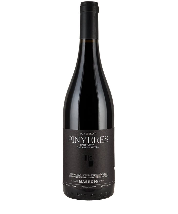 Celler Masroig Pinyeres Garnacha Carignan Negre Montsant 2022 Spanish red wine bottle on white background