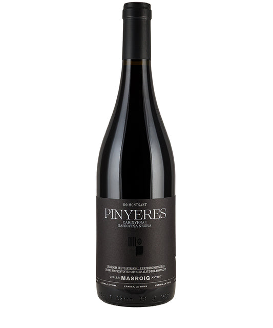 Celler Masroig Pinyeres Garnacha Carignan Negre Montsant 2022 Spanish red wine bottle on white background
